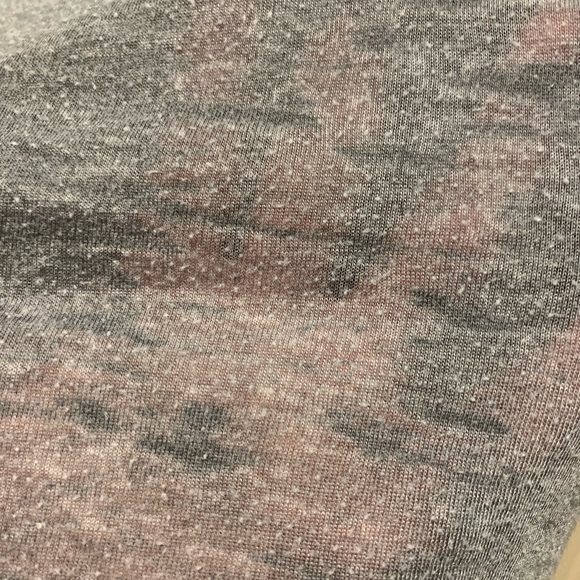 Tee Shirt “Guts, Grit & Lipstick 💋” - Picture 3 of 7